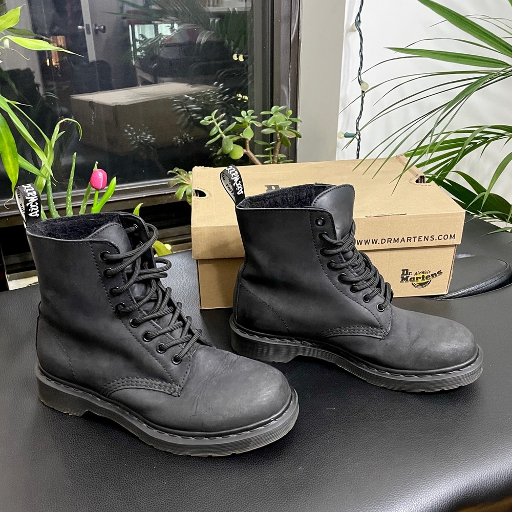 Dr Martens 1460 Mono Milled Nubuck Leather Fur Lined Lace Up Boots Women Size 9